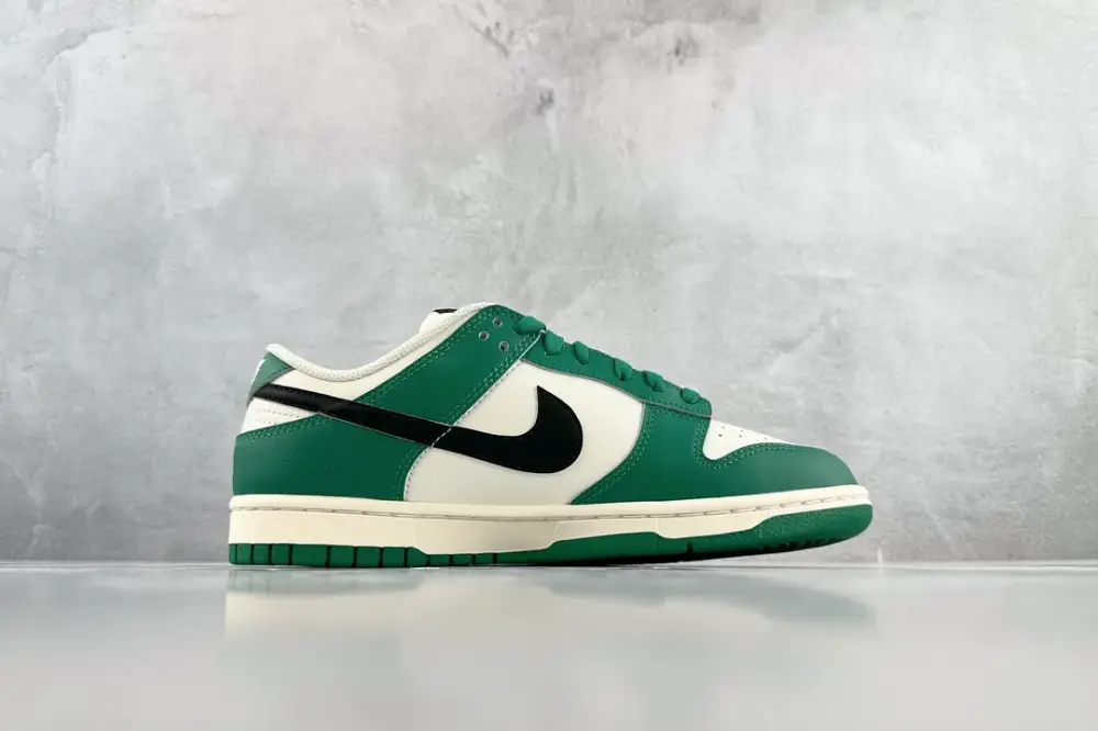 TravelReady Nike Dunk Low Retro SE Lottery Jackpot White Green – Nikes & 1546 