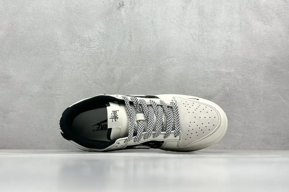 Breathable Nike Dunk Low Retro Stussy Black White – Nikes & Collection 1631  BAFF48
