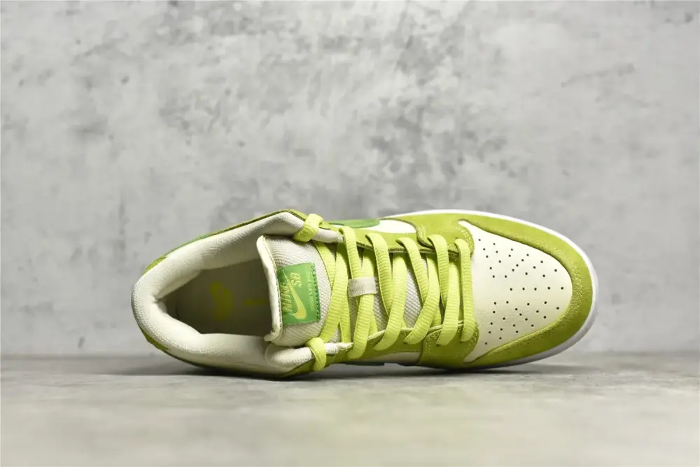 Nike Dunk Low SG Green Apple Nikes Sneakers Neat 1605 