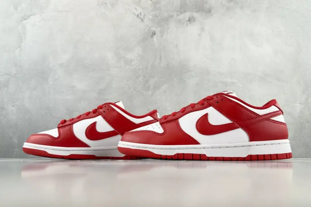 ZipUp Nike Dunk Low SP University Red White – Nikes 1659 