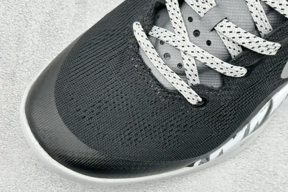 Nike Kobe 8 System – Black White – 350 R Version Basketball with Premium Nike Design SmoothTexture 1498 