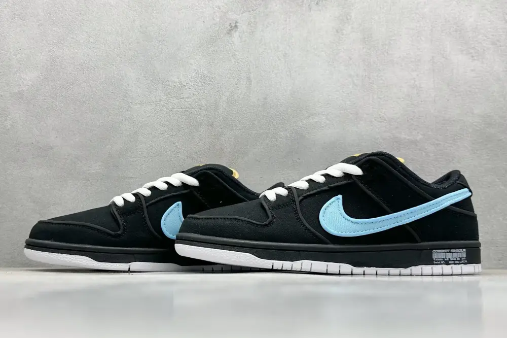 Nike SB Dunk Low Black Red Blue Canvas – Nikes & WrinkleFree 1569 