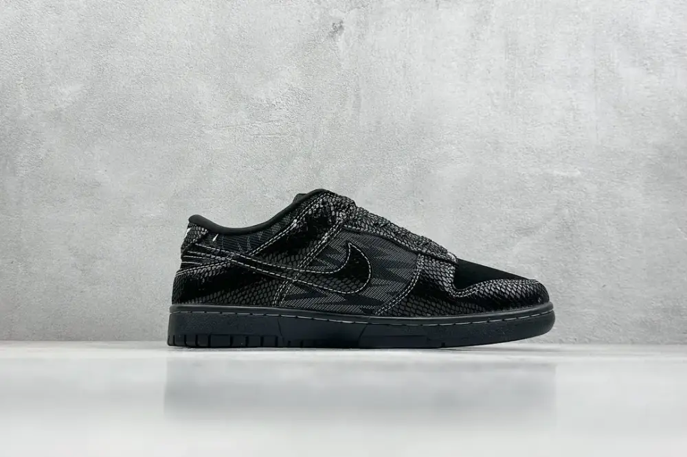 Nike SB Dunk Low Black Snake Anniversary – Nikes Refined 1660 