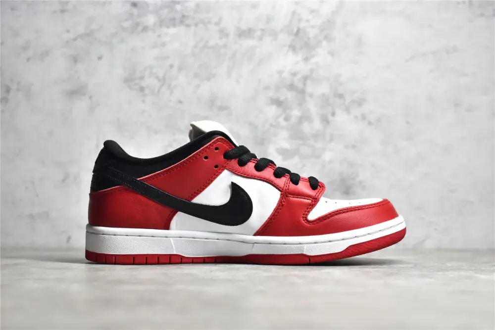 Nike SB Dunk Low Chicago Black White Red – Nikes & Collection Sporty 1603 