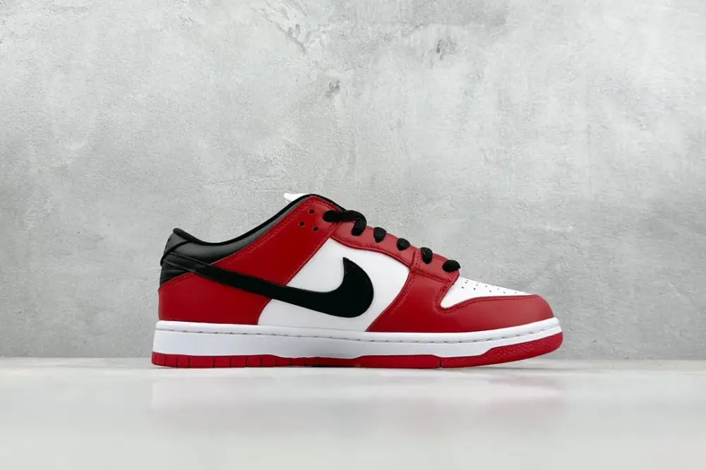 Nike SB Dunk Low Chicago Black White Red – Nikes & Modern 1579  ABD36