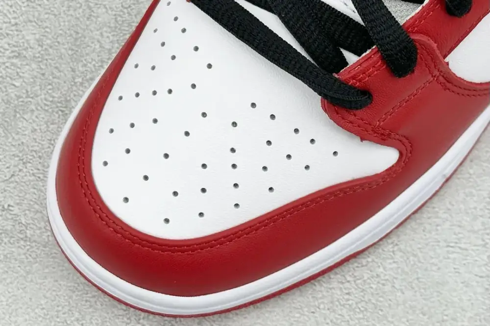 Nike SB Dunk Low Chicago Black White Red – Nikes & Modern 1579 