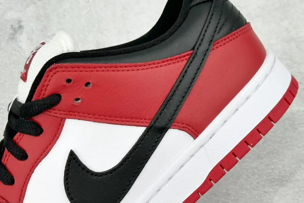 Nike SB Dunk Low Chicago Black White Red – Nikes & Modern 1579 