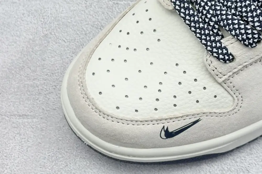ComfortFit Nike SB Dunk Low Givenchy Grey Pig Suede – Nike 1648 