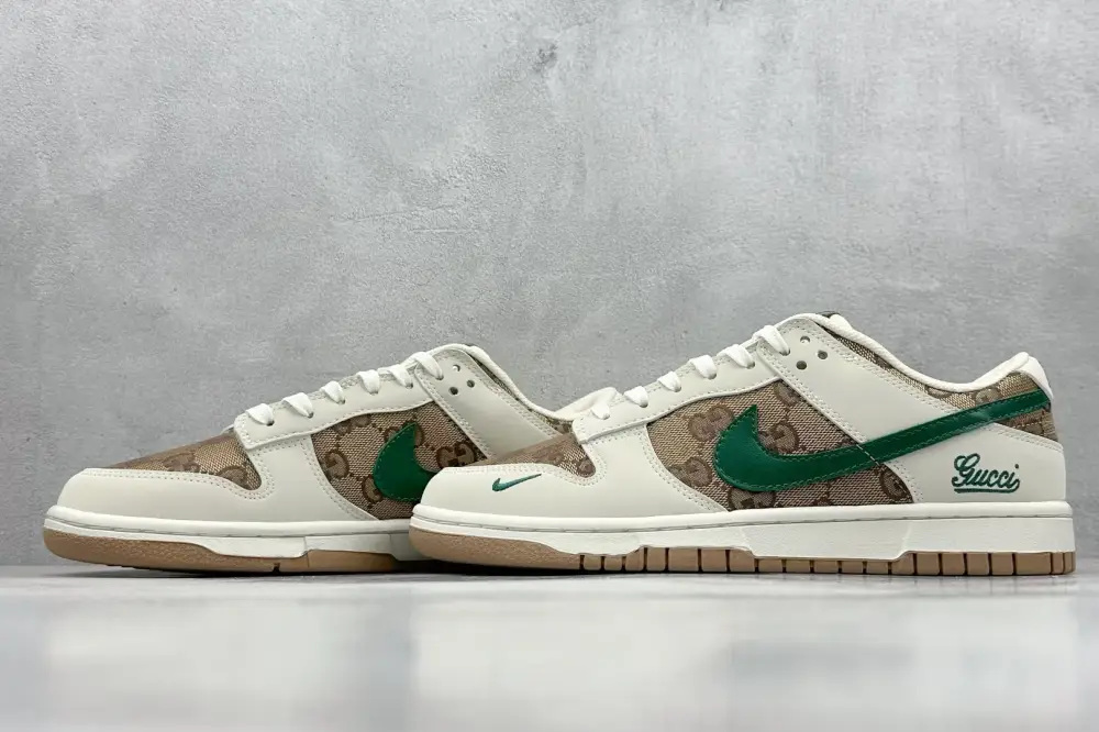 EyeCatching Nike SB Dunk Low Gucci Beige Green Canvas Nikes 1633 