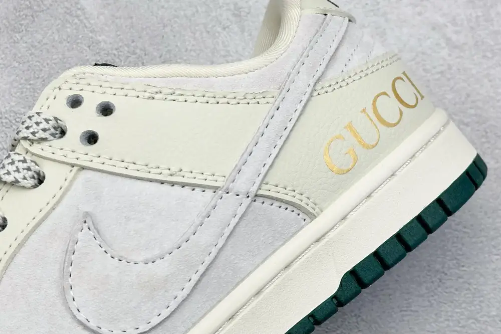 Snug Nike SB Dunk Low Gucci Beige White – Nike Sneakers 1639 