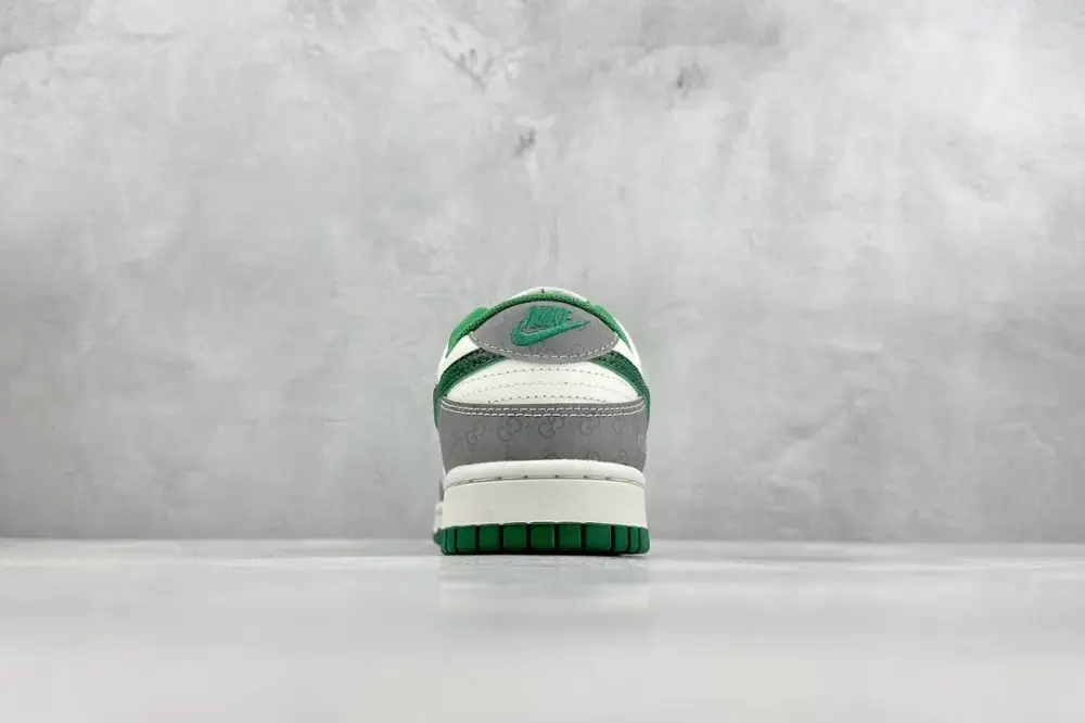 Nike SB Dunk Low Gucci Grey Green Swoosh – Nikes & Collection Sophisticated 1594 