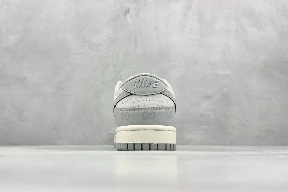 UrbanChic Nike SB Dunk Low Gucci Grey Swoosh – Nikes 1643 