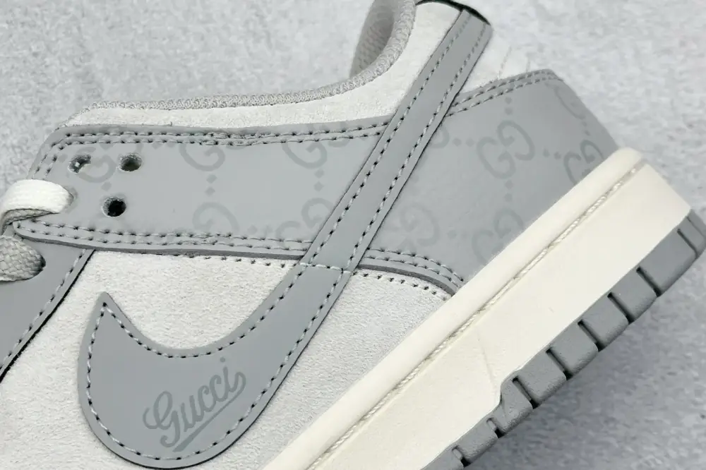 UrbanChic Nike SB Dunk Low Gucci Grey Swoosh – Nikes 1643 
