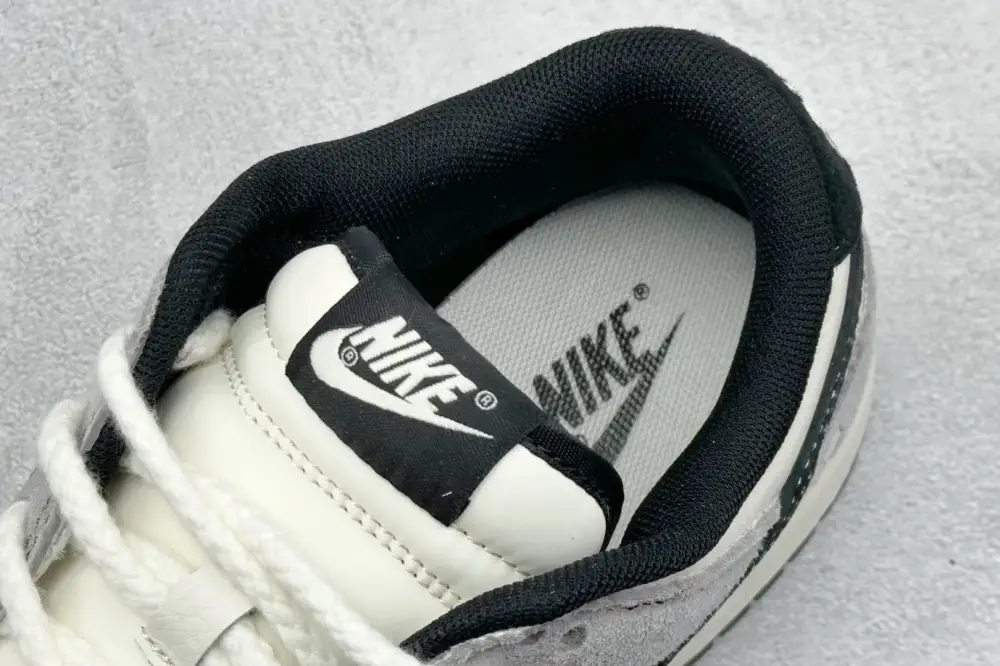 Nike SB Dunk Low KAWS Grey White Black Nike ZipUp 1630 