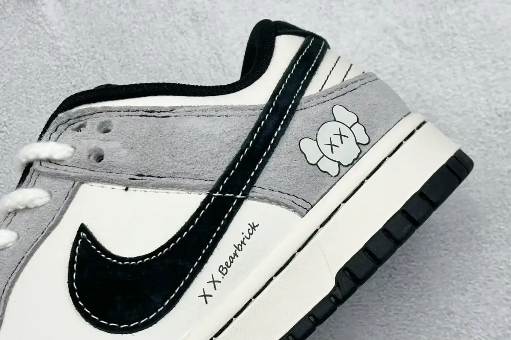 Nike SB Dunk Low KAWS Grey White Black Nike ZipUp 1630 