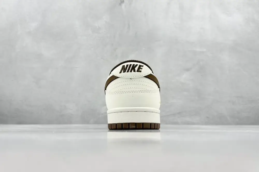 Classic Nike SB Dunk Low LV Cream Brown – Nikes 1610 
