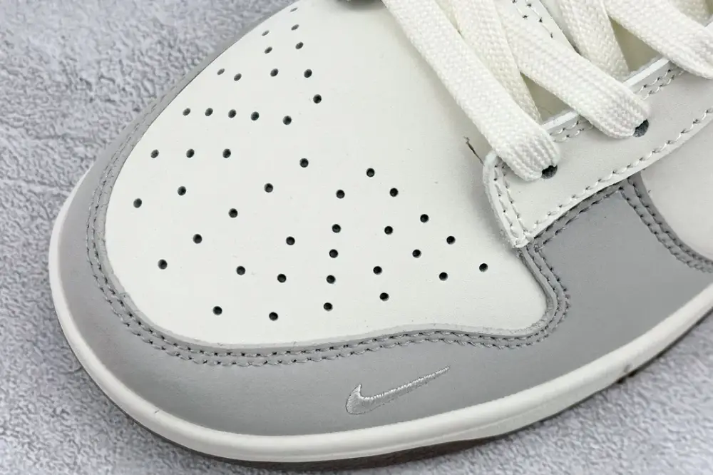 Classic Nike SB Dunk Low LV Cream Brown – Nikes 1610 