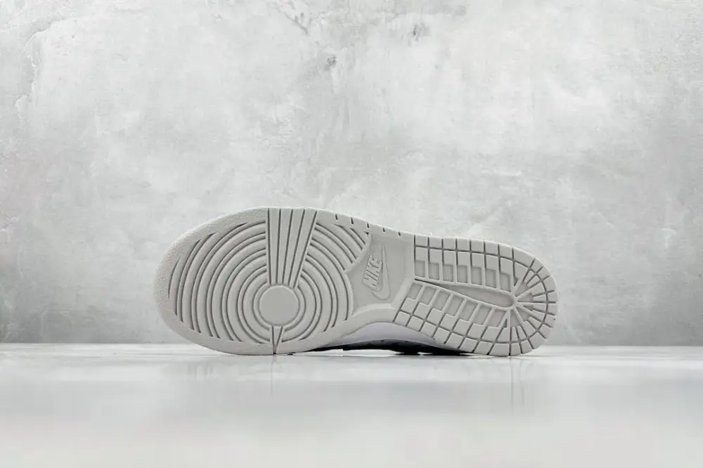 Nike SB Dunk Low LV Grey Black Print – Nikes & Collection Bold 1607 