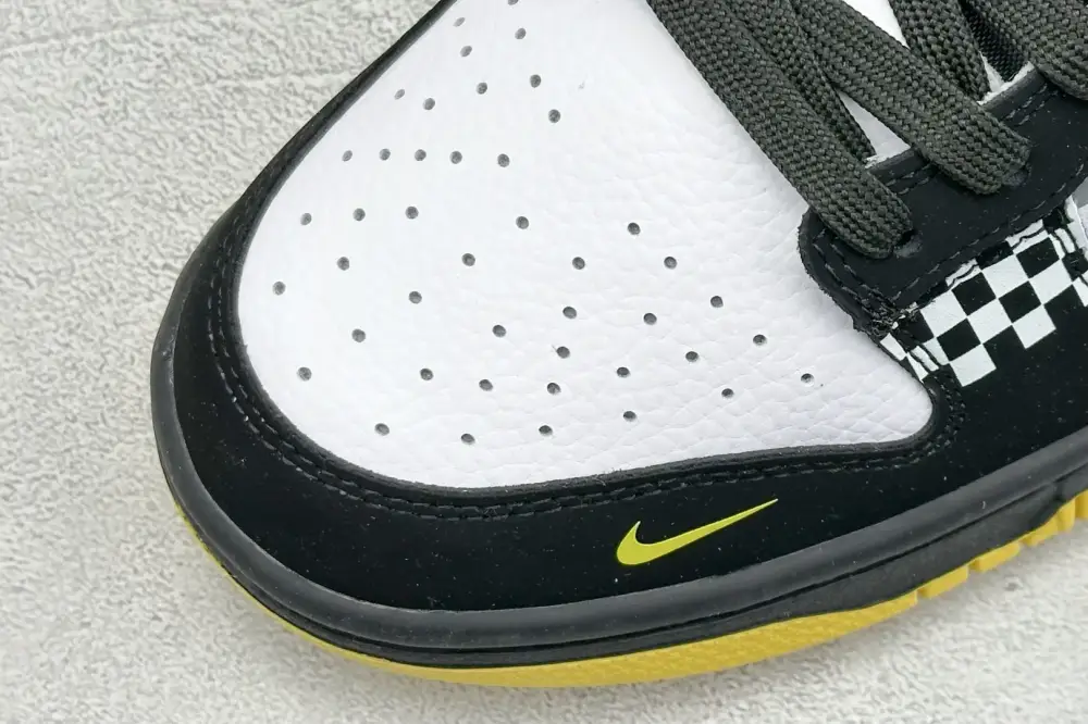 MultiPurpose Nike SB Dunk Low Lightning Black Yellow – 1634 