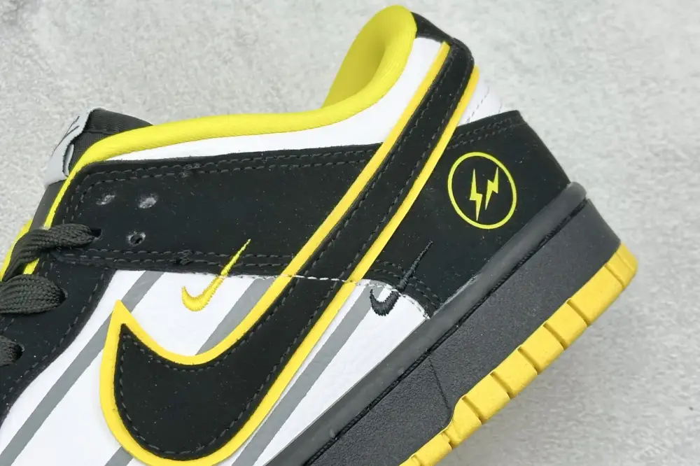 MultiPurpose Nike SB Dunk Low Lightning Black Yellow – 1634 