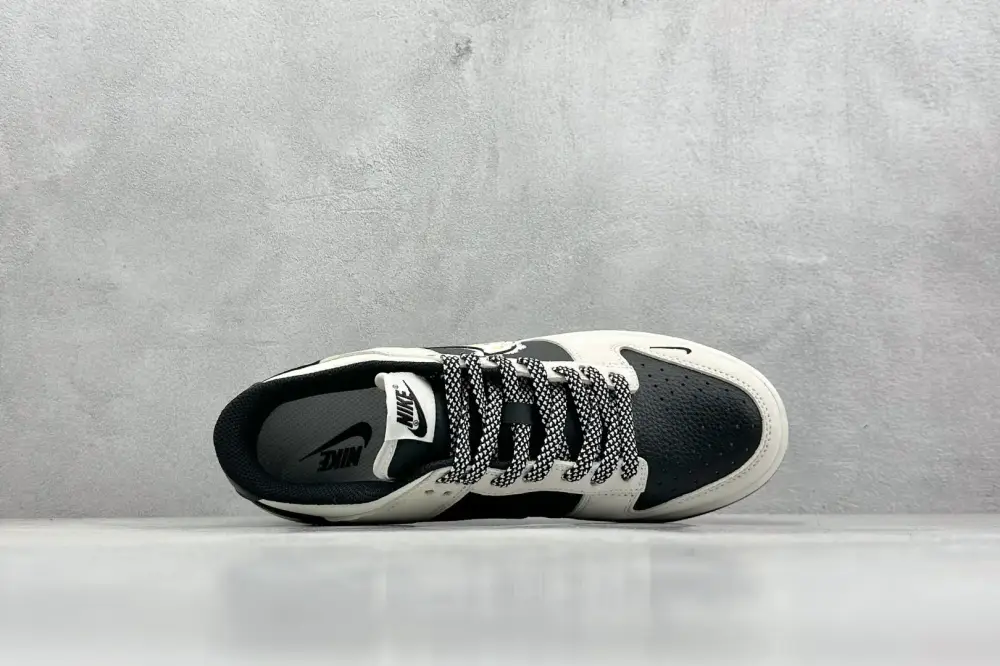UrbanChic Nike SB Dunk Low Lightning White Black – Nikes 1649 