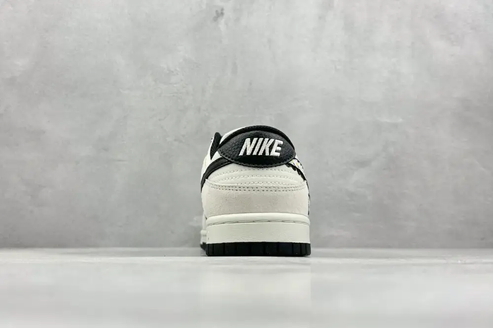 UrbanChic Nike SB Dunk Low Lightning White Black – Nikes 1649 