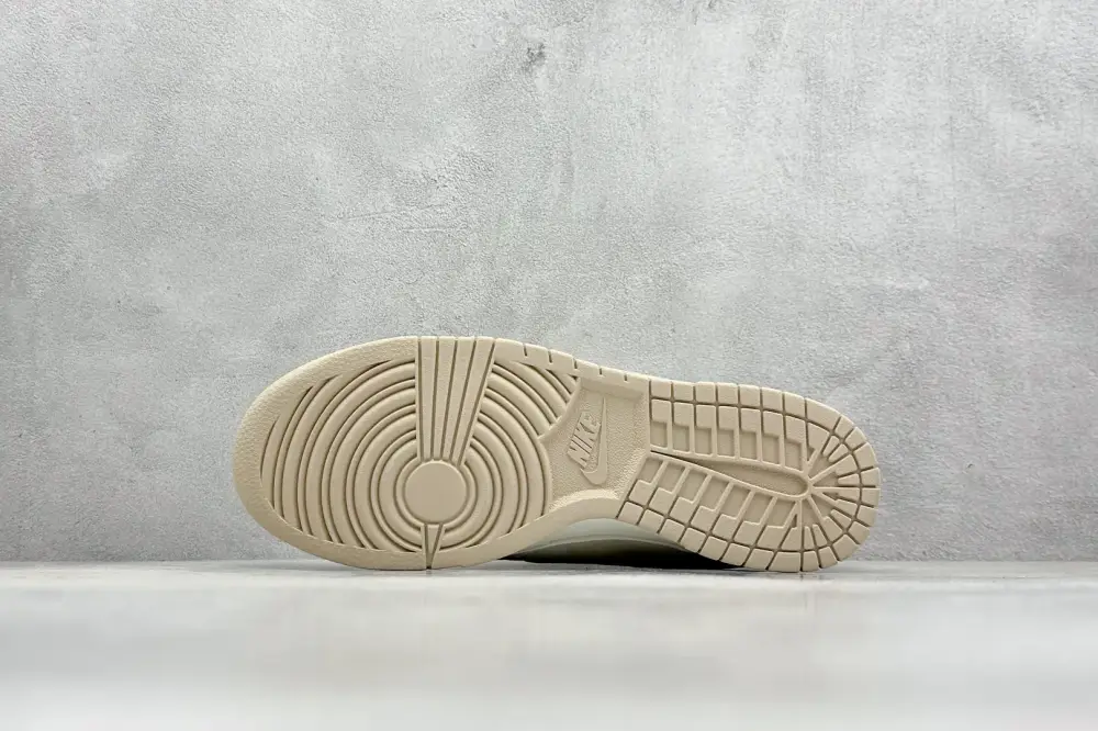 Nike SB Dunk Low New Year Red – Nikes & Fake Nike Contemporary 1566 