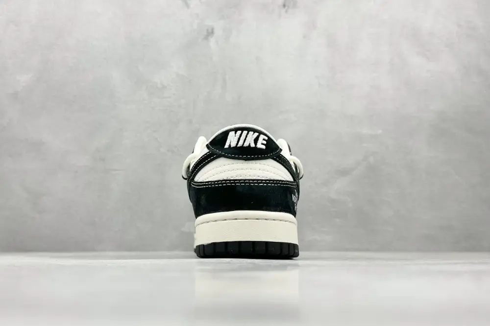 Nike SB Dunk Low North Face Black White Nike Classic 1618 