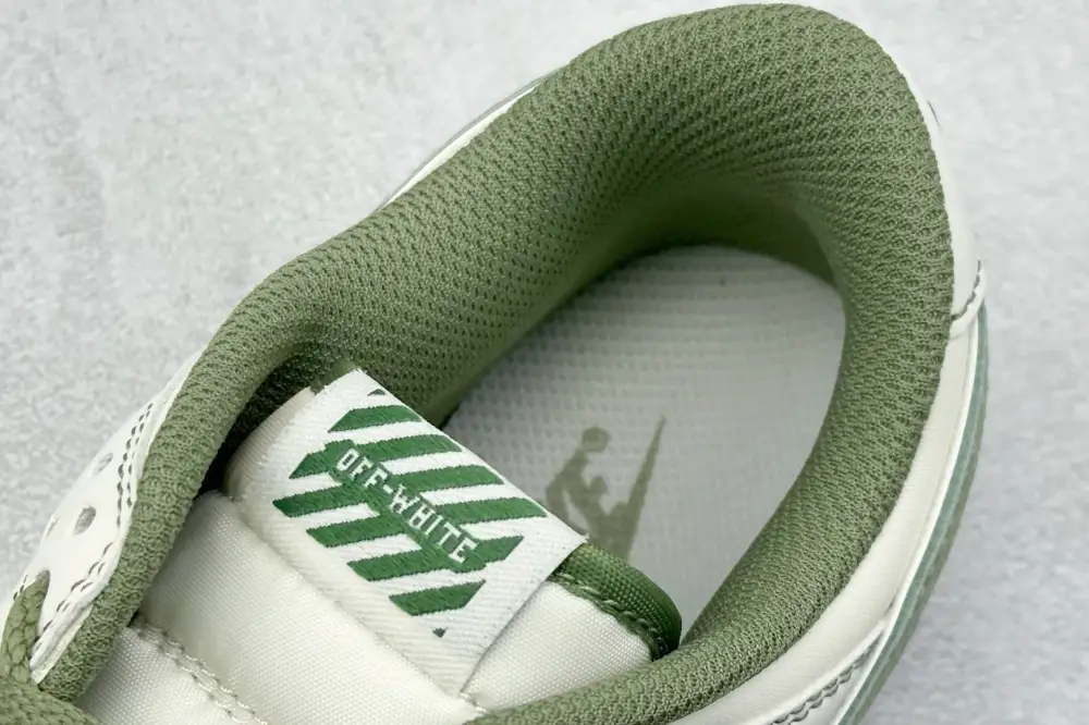 Soft Nike SB Dunk Low Off-White Light Grey Green 1637 