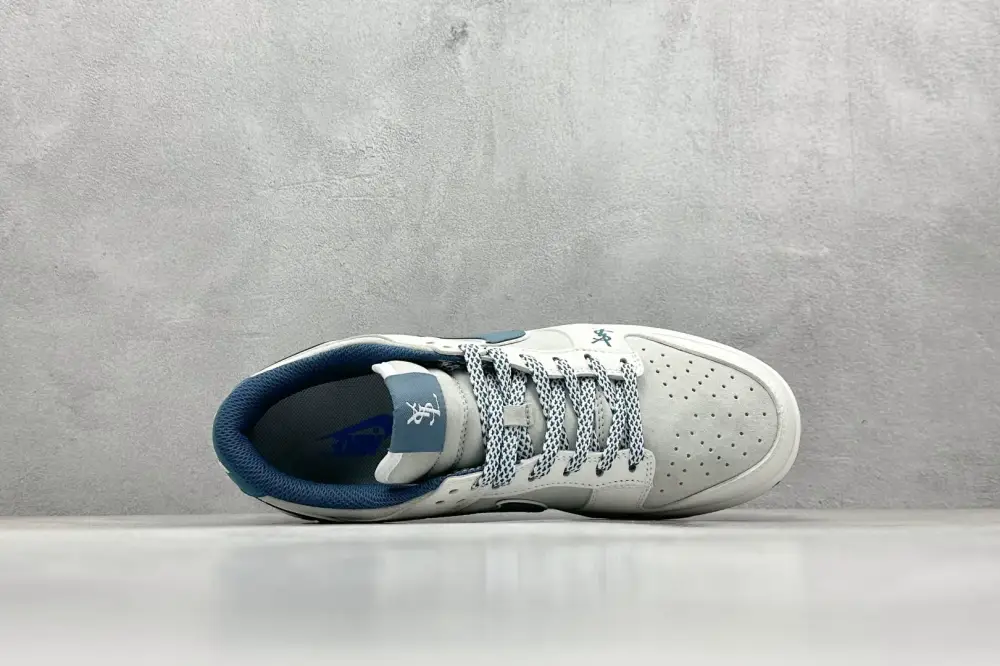 Nike SB Dunk Low Saint Laurent White Blue Nikes Stretchable 1563 