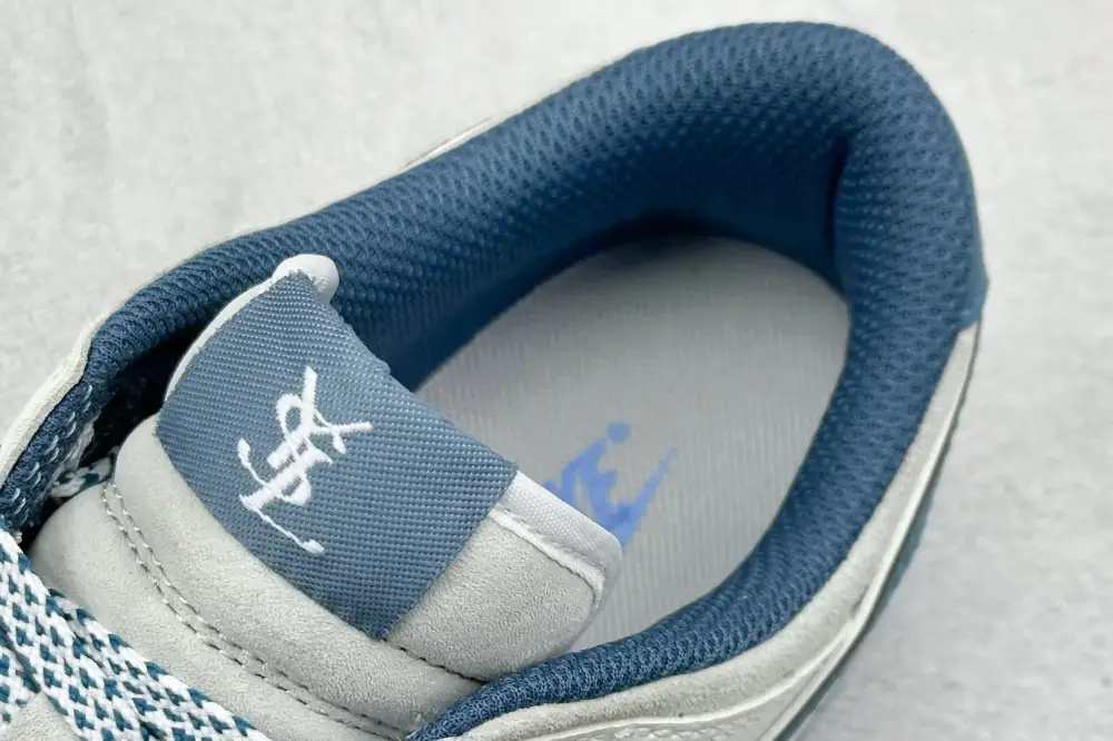 Nike SB Dunk Low Saint Laurent White Blue Nikes Stretchable 1563 