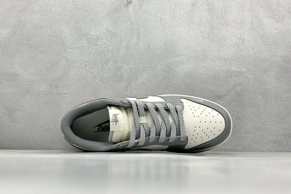 Supportive Nike SB Dunk Low Stussy Grey White Low – Nikes & Collection 1611 