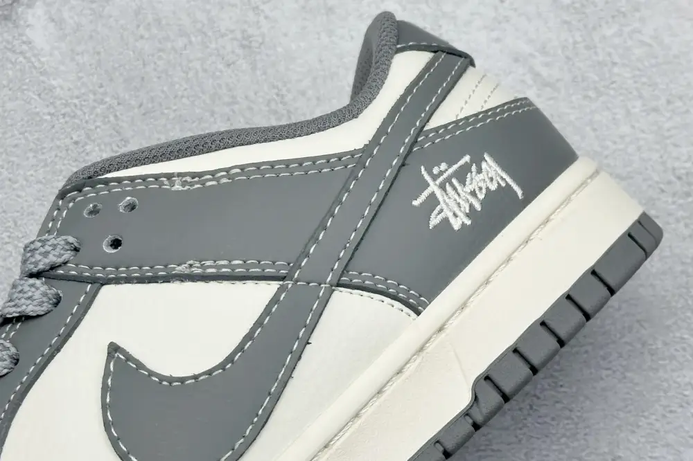 Supportive Nike SB Dunk Low Stussy Grey White Low – Nikes & Collection 1611 