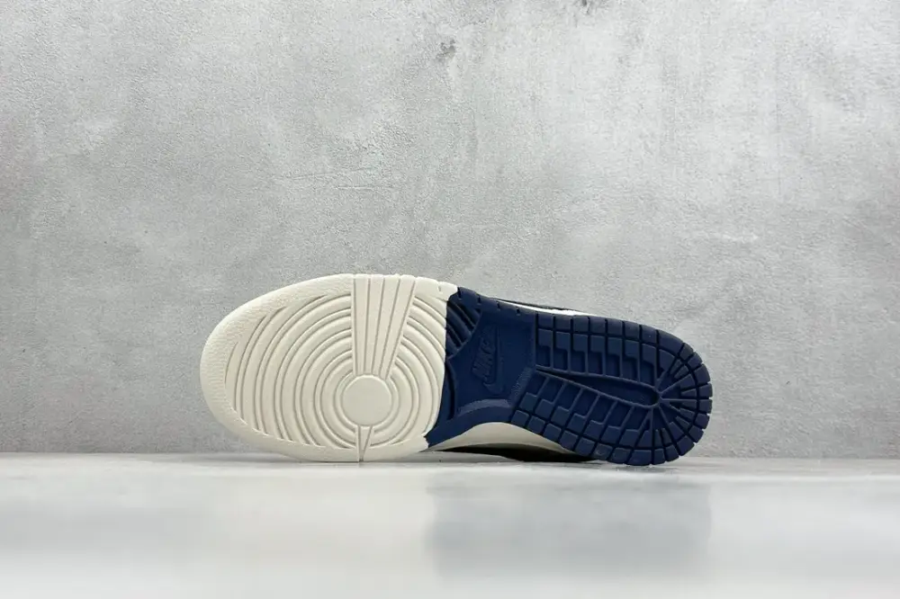 Flexible Nike SB Dunk Low Stussy Grey White Navy Nikes 1571 
