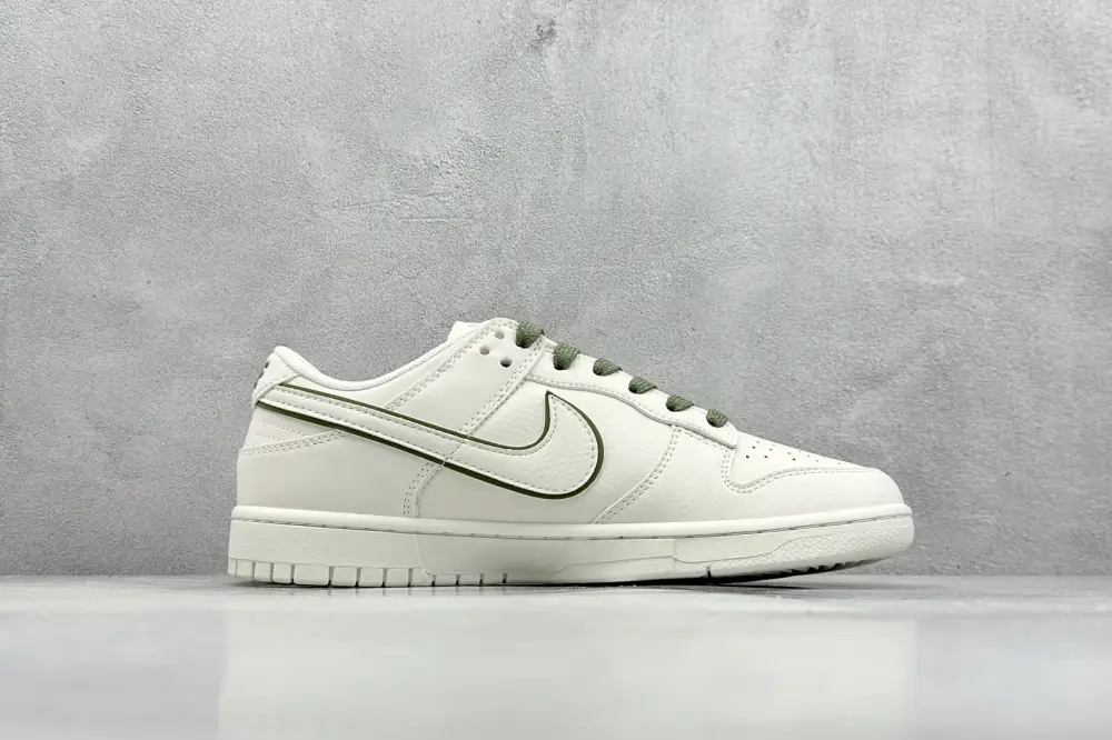FlexibleFit Nike SB Dunk Low Supreme Beige Green – Nikes & Collection 1589  EEBDB296