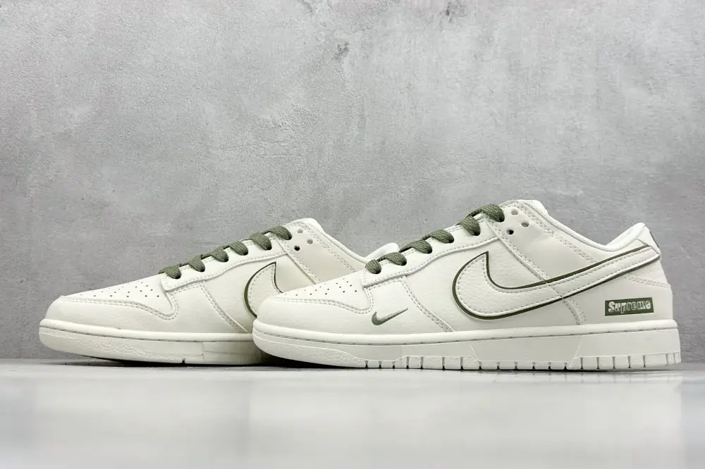 FlexibleFit Nike SB Dunk Low Supreme Beige Green – Nikes & Collection 1589 