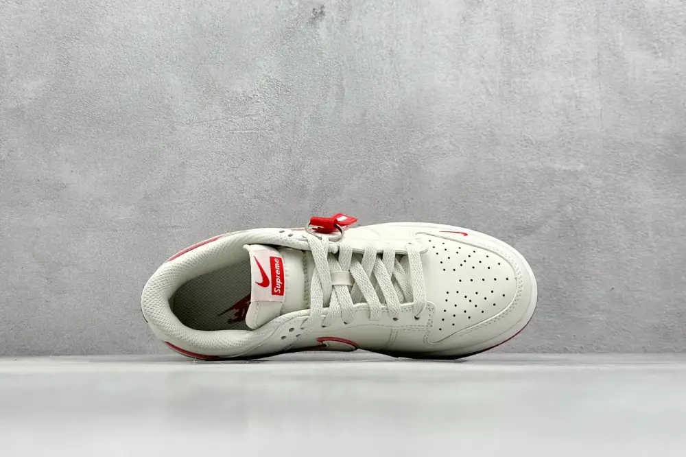Nike SB Dunk Low Supreme Beige Red – Nikes Timeless 1624 