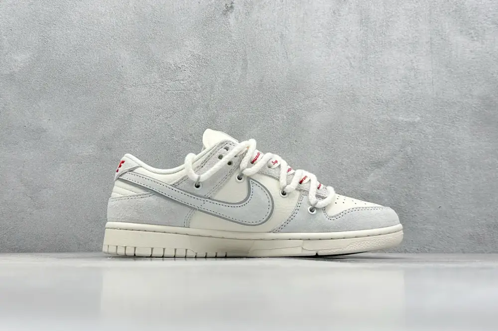 Nike SB Dunk Low Supreme Light Grey Nikes AllSeason 1653 