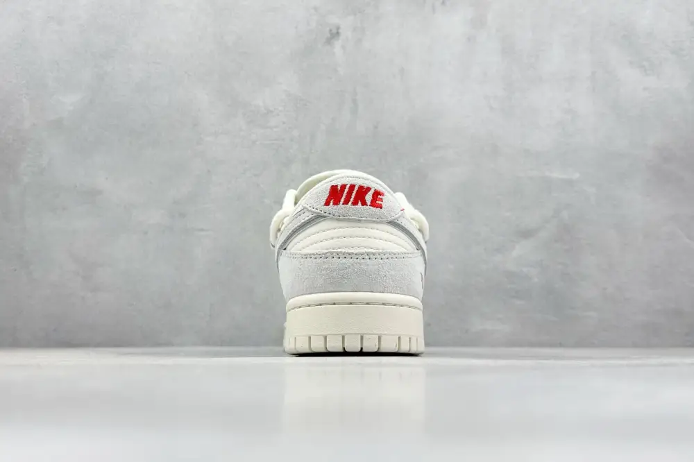 Nike SB Dunk Low Supreme Light Grey Nikes AllSeason 1653 