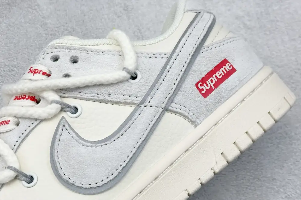 Nike SB Dunk Low Supreme Light Grey Nikes AllSeason 1653 