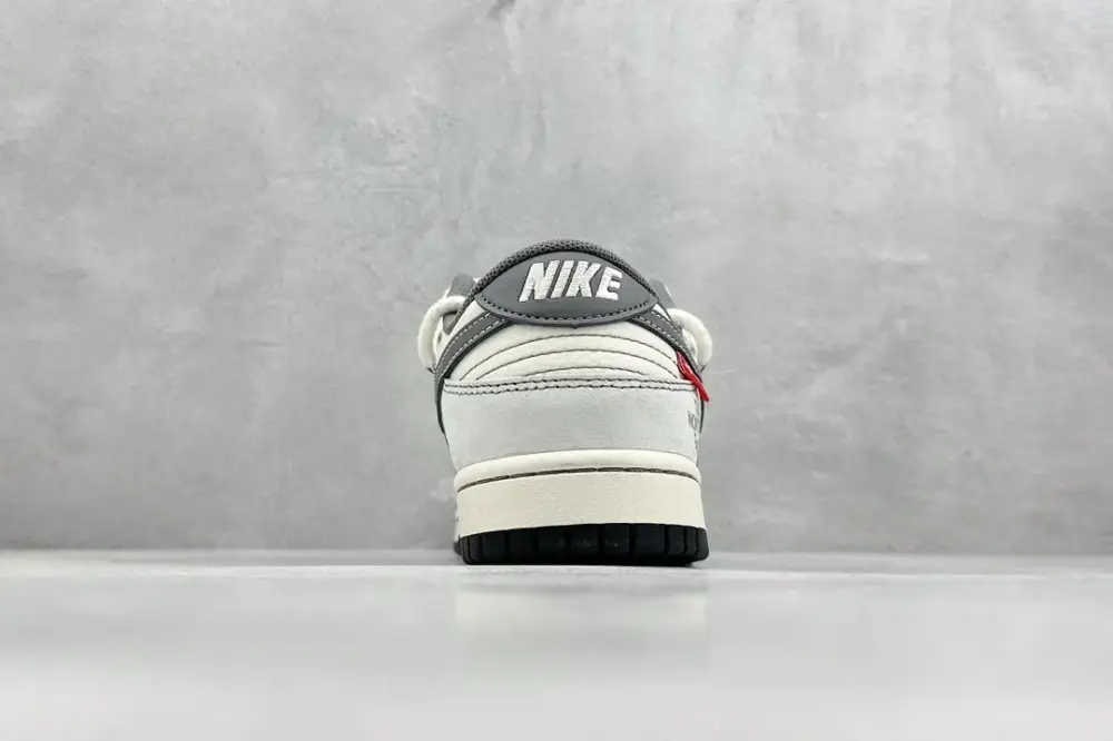 DailyWear Nike SB Dunk Low The North Face Grey – Nikes 1654 