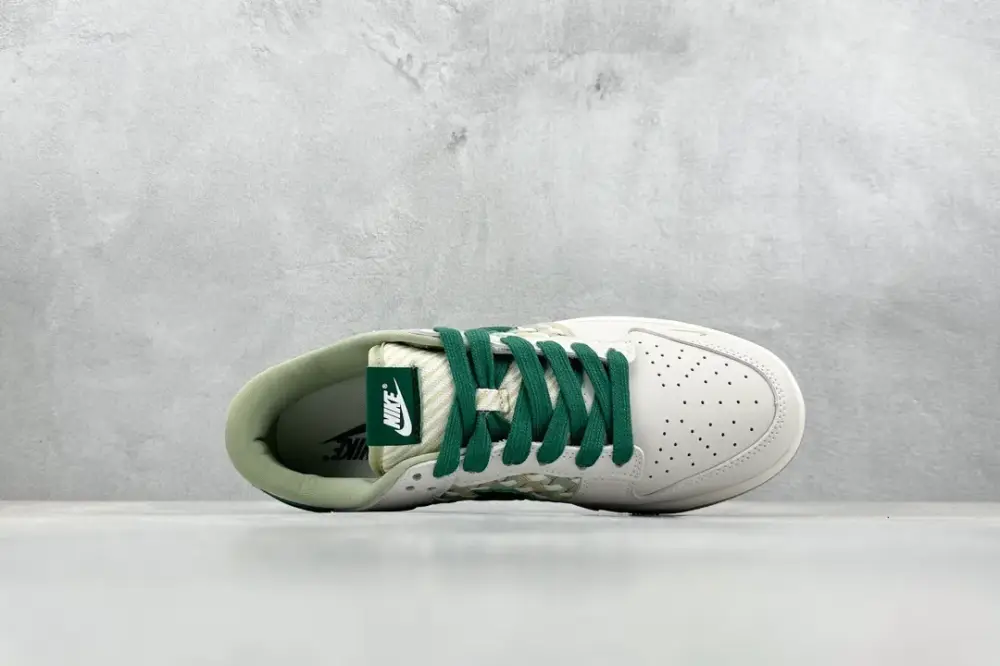 WeatherProof Nike SB Dunk Low Undefeated White Green Low – Nikes 1664 