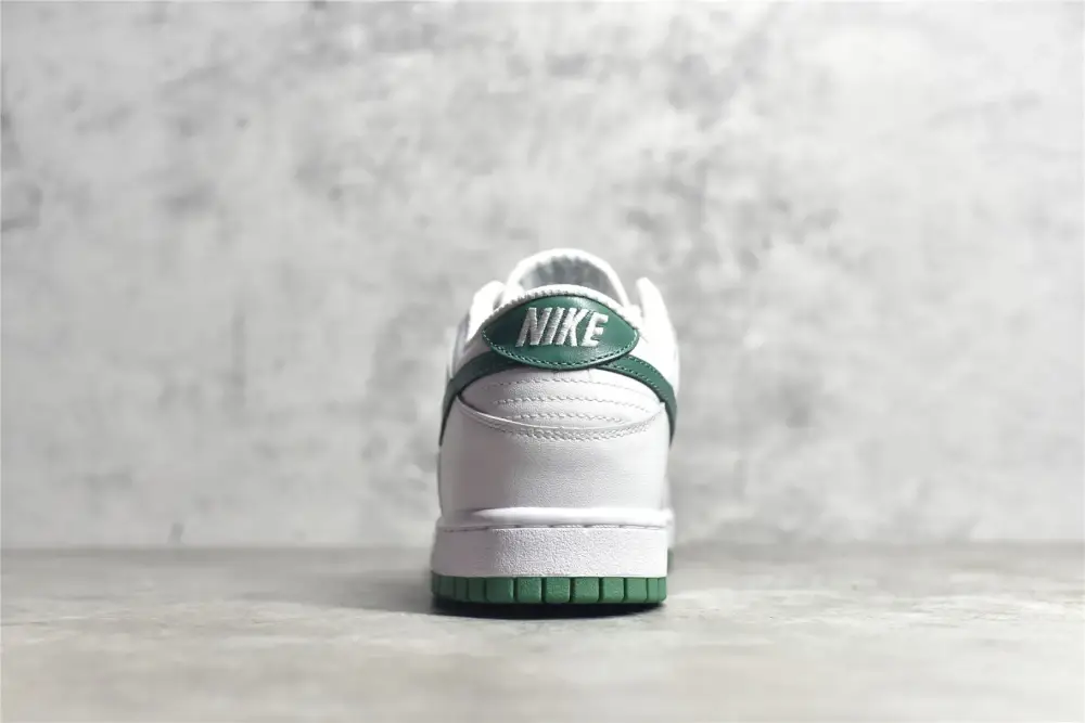 NewStyle Nike SB Dunk Low White Green Low Top Nike Sneakers 1617 