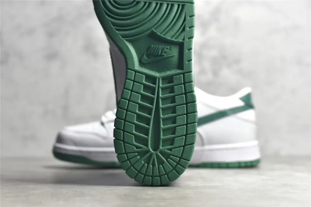 NewStyle Nike SB Dunk Low White Green Low Top Nike Sneakers 1617 