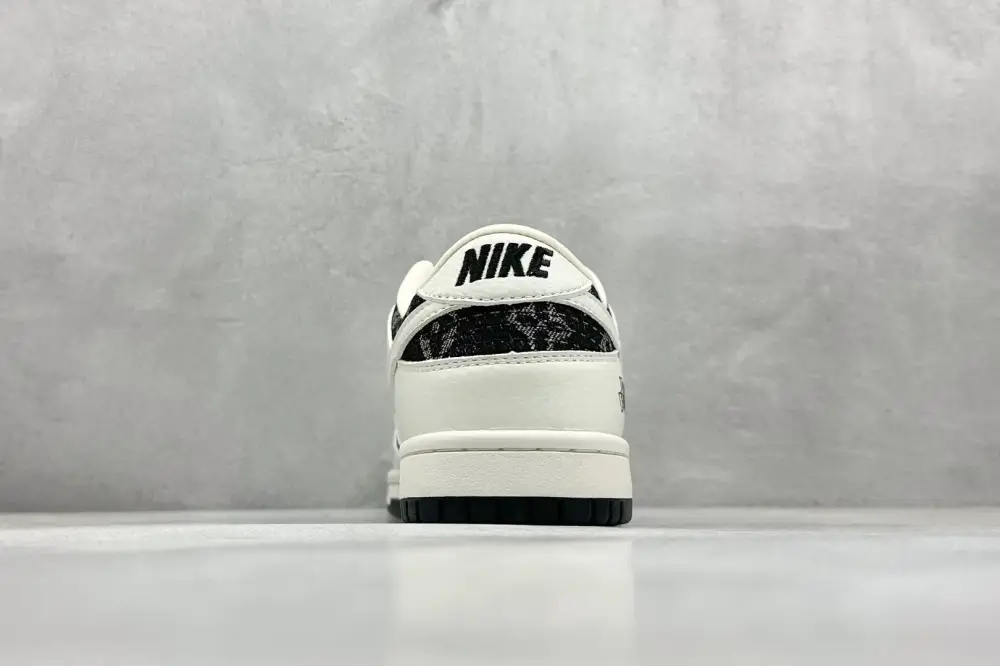 Nike SB Dunk Low x Louis Vuitton White Black Denim Nikes Bright 1573 