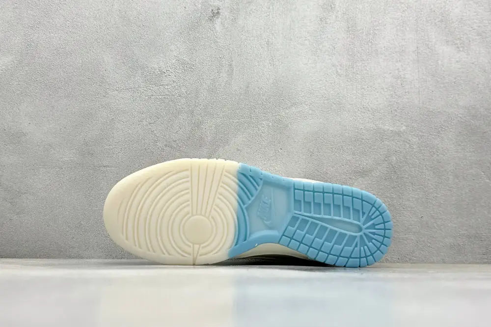 Nike SB Dunk Low x Supreme White Sky Blue Nikes – Flexible 1552 