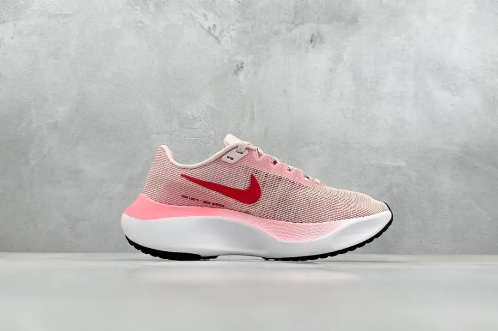 TravelReady Nike Zoom FLY 5 PRM Unisex Running – Pink Red, Low-Top Flyknit Design, Size 36-40, Premium Nike (DM8974- 1488 