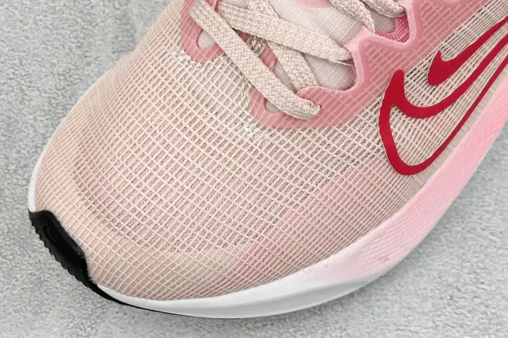 TravelReady Nike Zoom FLY 5 PRM Unisex Running – Pink Red, Low-Top Flyknit Design, Size 36-40, Premium Nike (DM8974- 1488 