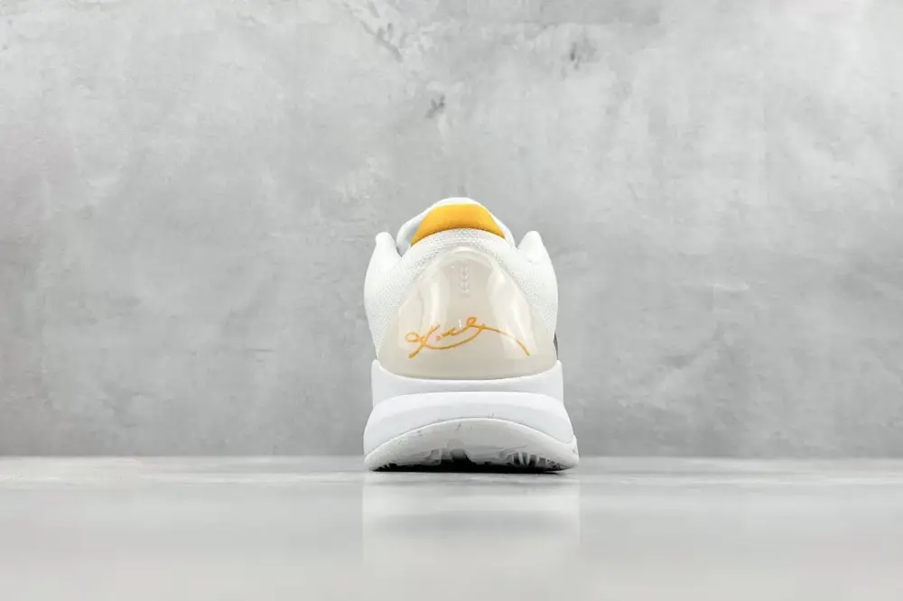 Nike Zoom Kobe ZK5 Retro Basketball – White Black Red Low-Top Nike Sneakers Refined 1495 