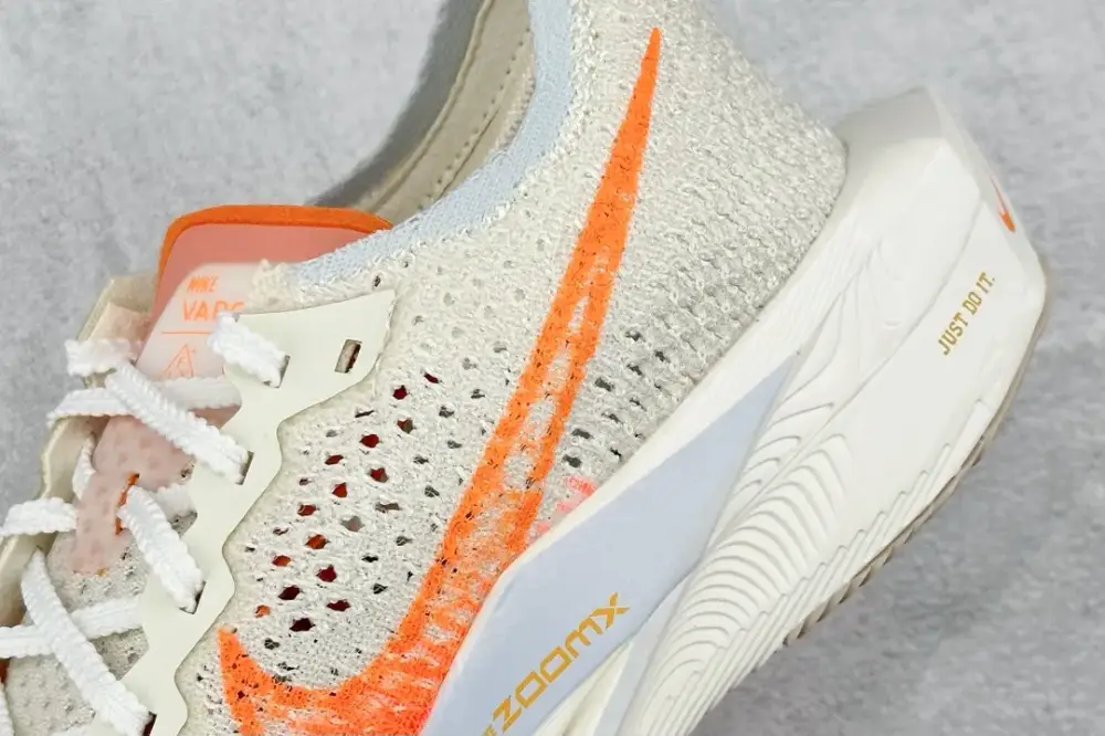 Nike ZoomX Vaporfly NEXT% 3 Men's Running – White Orange, Marathon Style with Nike Design Premium 1479 